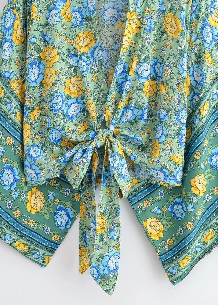 Haut kimono court bleu fleuri | Mizuiro