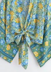Haut kimono court bleu fleuri | Mizuiro
