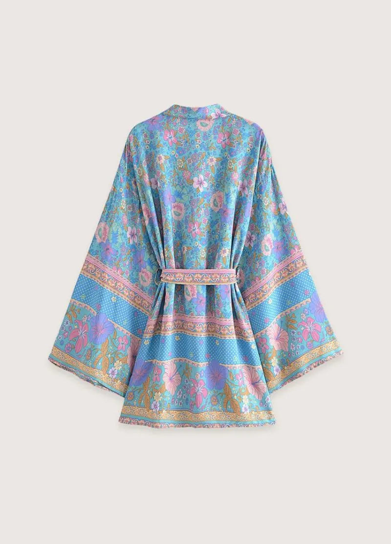 Kimono court fleuri bleu et rose - Élégant & fluide-Kimikono