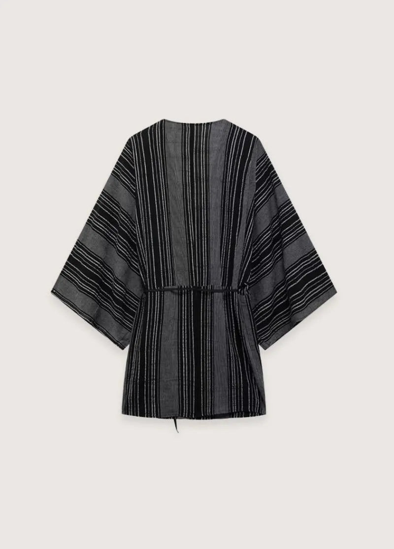 Kimono court japonais noir - Rayures élégantes-Kimikono