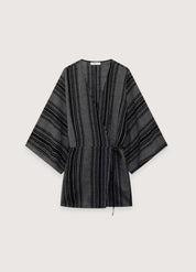Kimono court japonais noir - Rayures élégantes-Kimikono