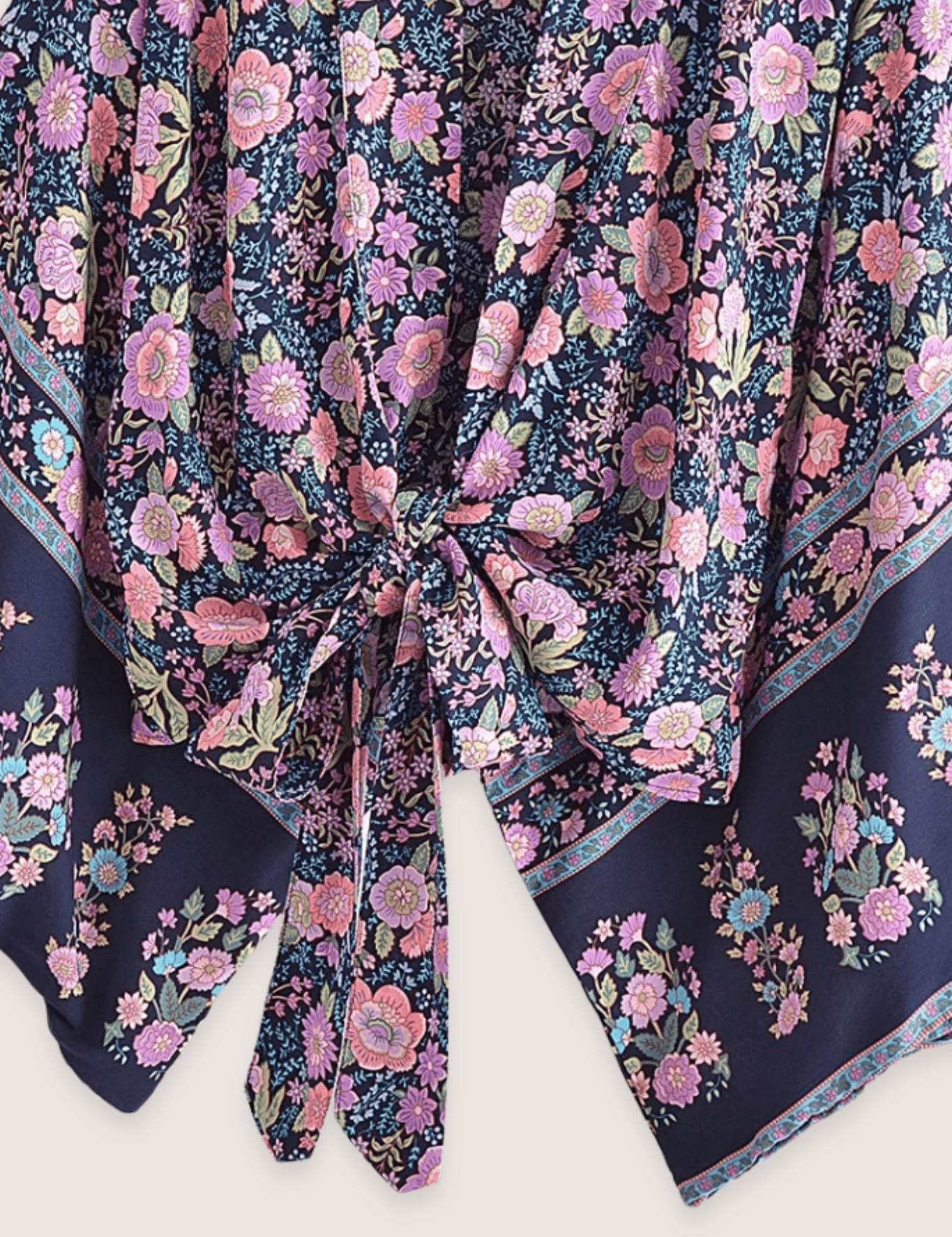 kimono-court-plage-fleuri-rose-et-bleu-nuit-kimono-court-plage-fleuri-rose-et-bleu-nuit-1181989924.png