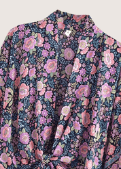 Kimono plage court fleuri rose et bleu nuit | Tsubaki
