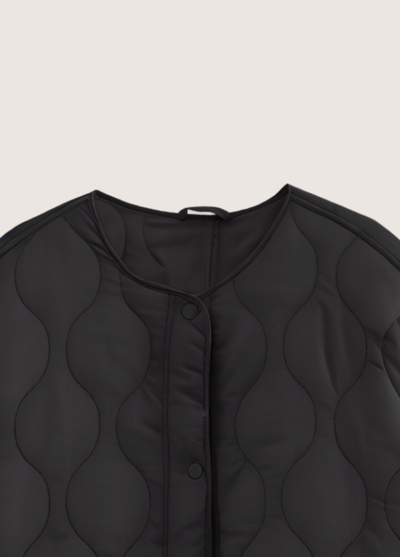 kimono-elegance-noire-la-veste-matelassee-ultime-kimono-elegance-noire-la-veste-matelassee-ultime-47041189085489.png