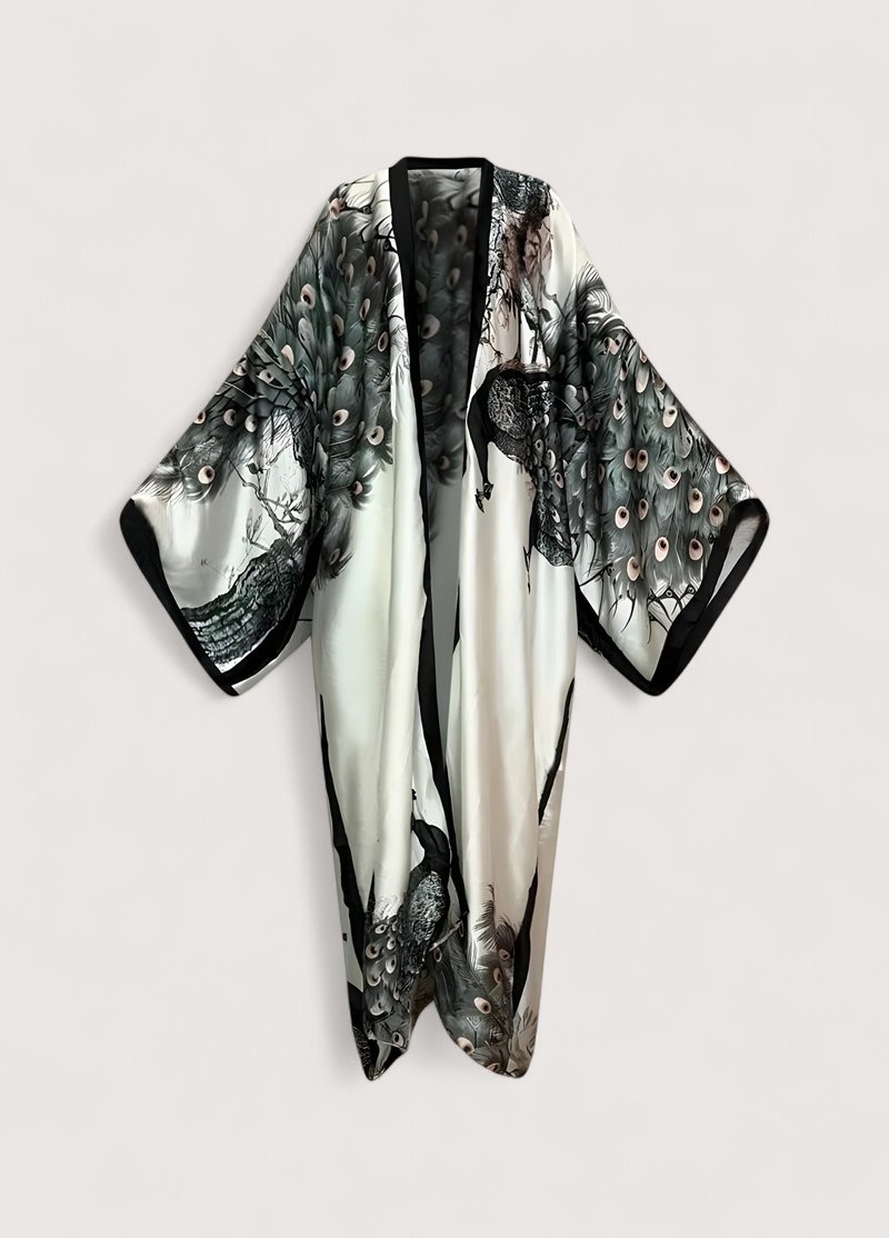 kimono-en-soie-noir_kimikono-1.jpg