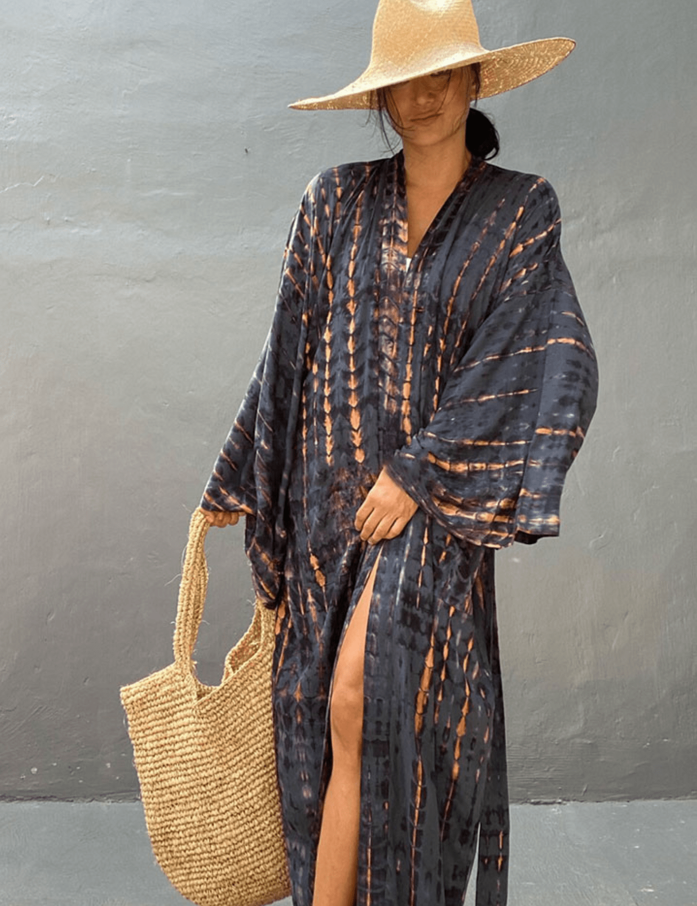 kimono-long-anthracite-a-imprime-tie-dye-avec-ceinture-anthracite-unique-46584530239793.png