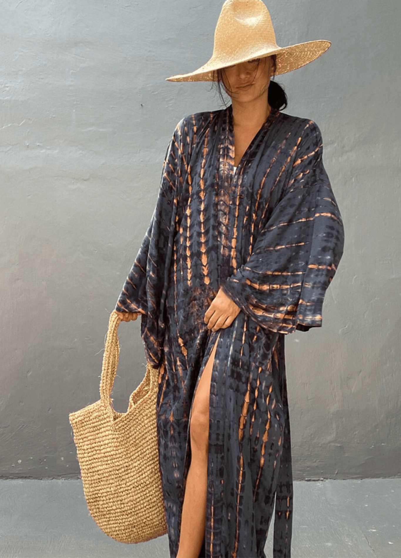 kimono-long-anthracite-a-imprime-tie-dye-avec-ceinture-anthracite-unique-46584530239793.png