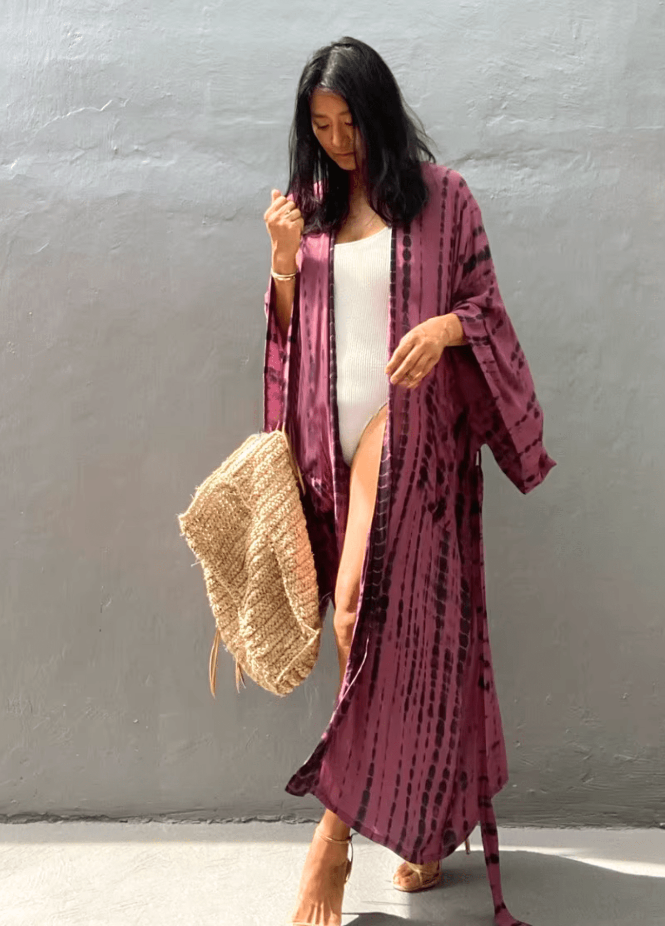 kimono-long-rose-rougeatre-a-imprime-tie-dye-kimono-long-rose-rougeatre-a-imprime-tie-dye-rose-unique-1113437904.png