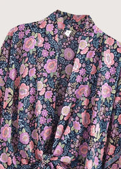 Kimono plage court fleuri rose et bleu nuit - Raffiné-Kimikono