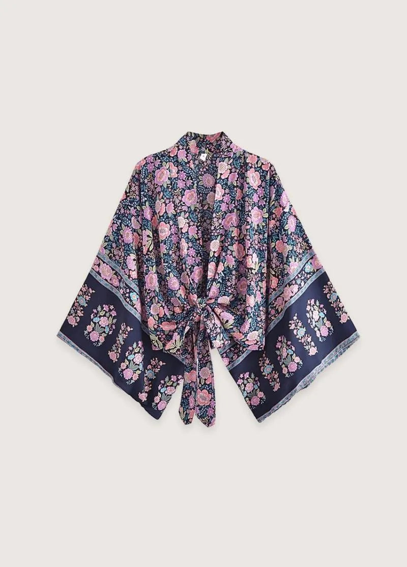 Kimono plage court fleuri rose et bleu nuit - Raffiné-Kimikono