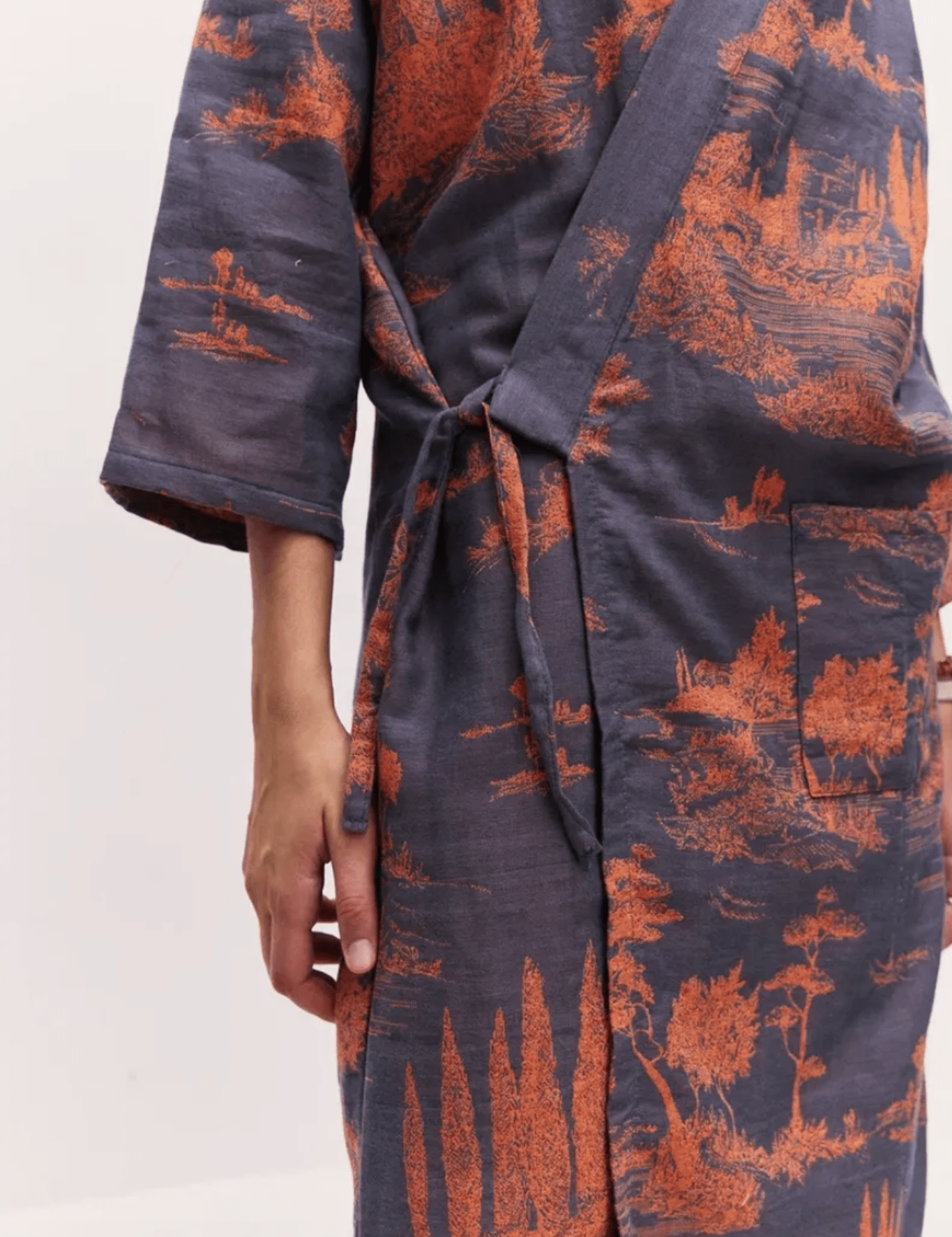 peignoir-kimono-bleu-femme-ukiyo-peignoir-kimono-bleu-femme-ukiyo-48231621493041_bfca4c5a-29b2-40f1-b4cb-0da7eb6f557c.png